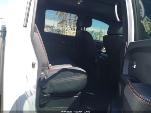 Nissan Titan Pro-4x 4x4 2024 1N6AA1ED1RN114671 Image 8