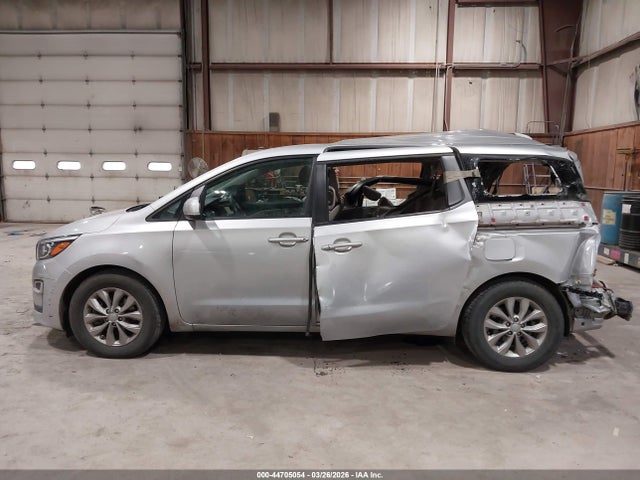 Продаж на аукціоні авто 2020 Kia Sedona Lx, vin: KNDMB5C16L6597573, номер лоту: 44705054