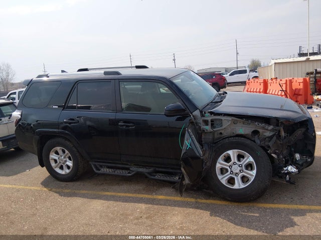 Продажа на аукционе авто 2024 Toyota 4runner Sr5, vin: JTEMU5JR8R6212988, номер лота: 44705061