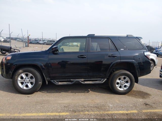 Продажа на аукционе авто 2024 Toyota 4runner Sr5, vin: JTEMU5JR8R6212988, номер лота: 44705061
