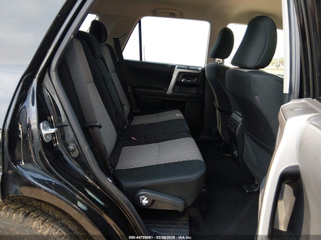 Продажа на аукционе авто 2024 Toyota 4runner Sr5, vin: JTEMU5JR8R6212988, номер лота: 44705061
