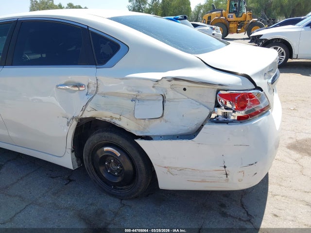 Nissan Altima 2.5 S 2015 1N4AL3AP4FC428126 Image 6