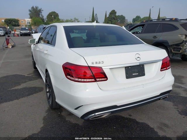 2016 MERCEDES-BENZ E 350 WDDHF5KBXGB311856 Photo 2