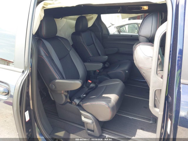 Aukcja sprzedaży 2026 Toyota Sienna Xse, vin: 5TDXRKEC4TS303190, numer aukcji: 44705117