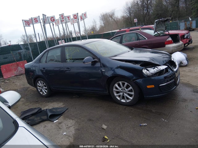 Продаж на аукціоні авто 2010 Volkswagen Jetta Limited Edition, vin: 3VWRX7AJ8AM109322, номер лоту: 44705121