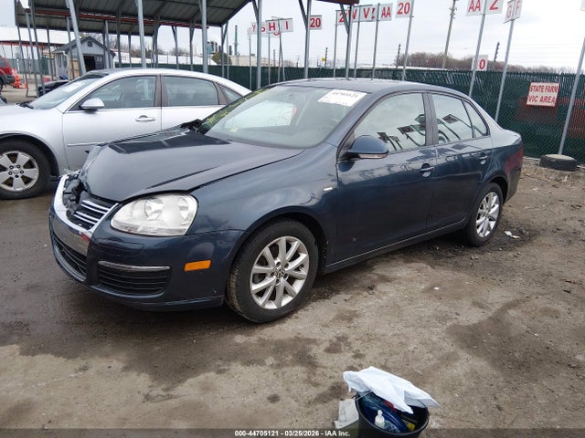 Продаж на аукціоні авто 2010 Volkswagen Jetta Limited Edition, vin: 3VWRX7AJ8AM109322, номер лоту: 44705121