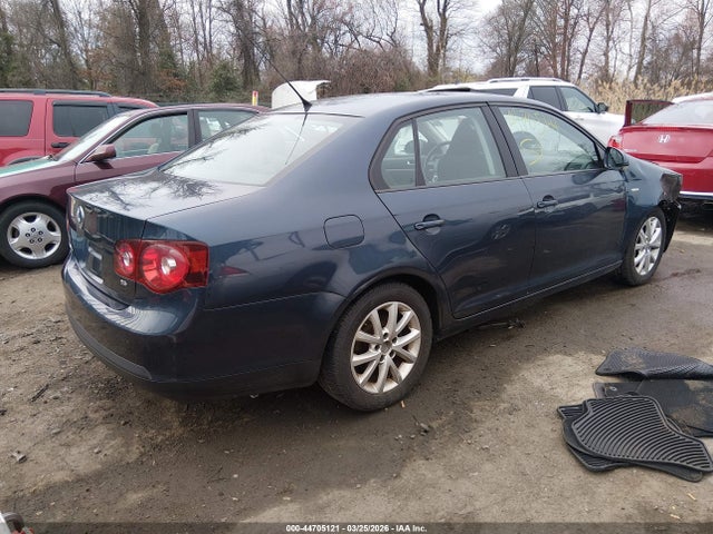 Продаж на аукціоні авто 2010 Volkswagen Jetta Limited Edition, vin: 3VWRX7AJ8AM109322, номер лоту: 44705121
