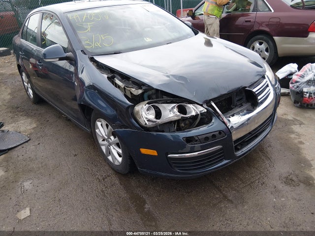 Продаж на аукціоні авто 2010 Volkswagen Jetta Limited Edition, vin: 3VWRX7AJ8AM109322, номер лоту: 44705121