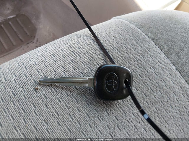 44705124 :رقم المزاد ، 1NXBR32E85Z524193 vin ، 2005 Toyota Corolla Ce مزاد بيع