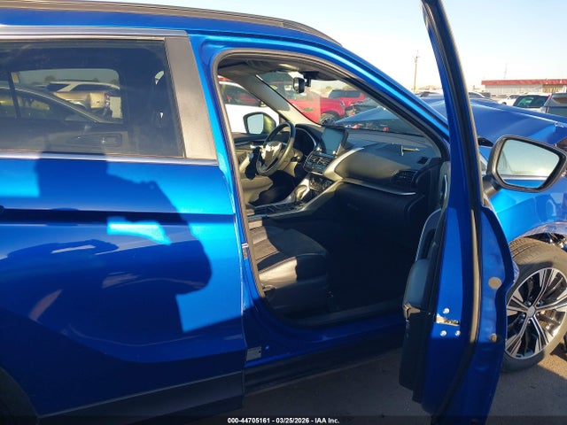 2022 MITSUBISHI ECLIPSE CROSS JA4ATWAA4NZ005897 Photo 4