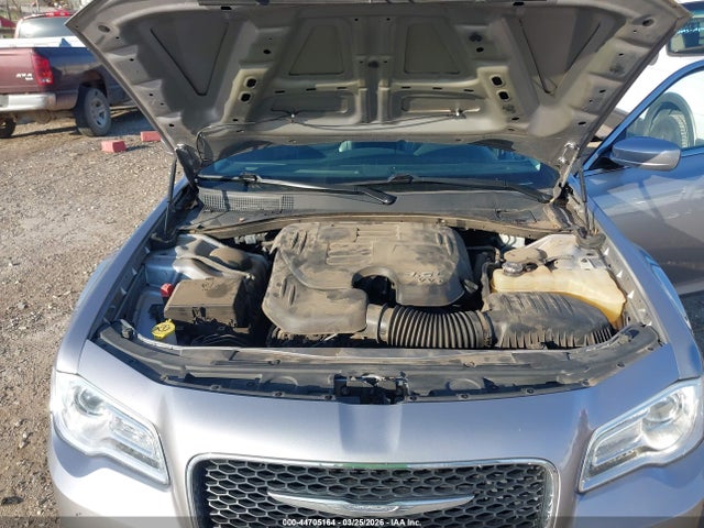 2016 Chrysler 300 Limited მანქანა იყიდება აუქციონზე, vin: 2C3CCAAG7GH238282, აუქციონის ნომერი: 44705164