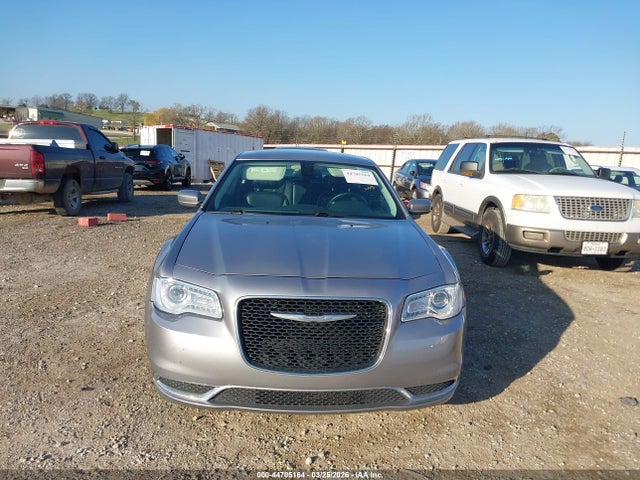 2016 Chrysler 300 Limited მანქანა იყიდება აუქციონზე, vin: 2C3CCAAG7GH238282, აუქციონის ნომერი: 44705164
