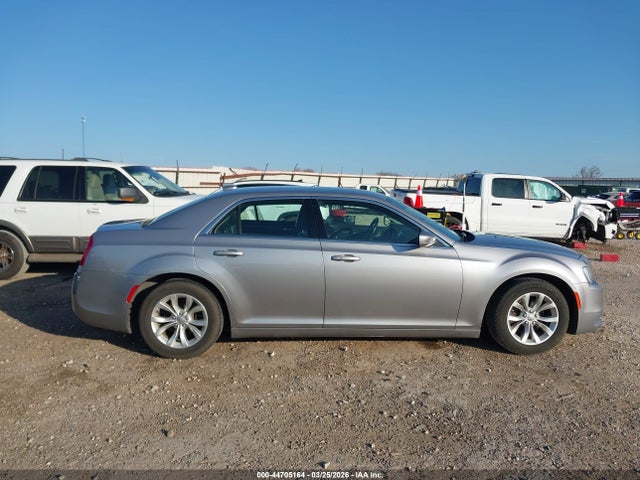 2016 Chrysler 300 Limited მანქანა იყიდება აუქციონზე, vin: 2C3CCAAG7GH238282, აუქციონის ნომერი: 44705164