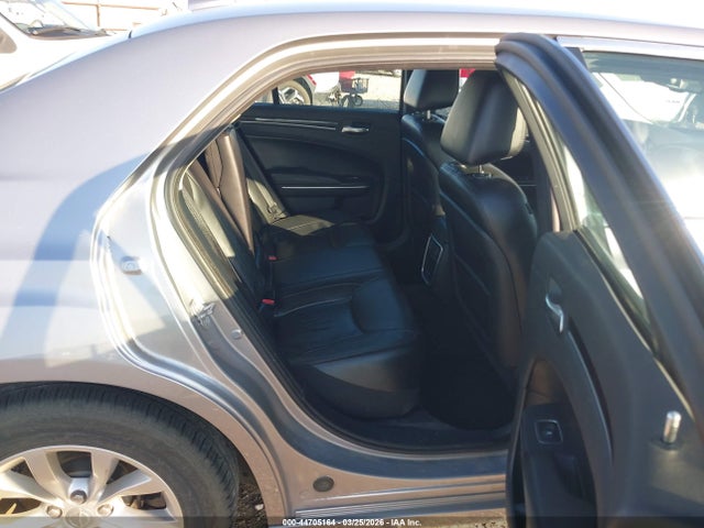 2016 Chrysler 300 Limited მანქანა იყიდება აუქციონზე, vin: 2C3CCAAG7GH238282, აუქციონის ნომერი: 44705164