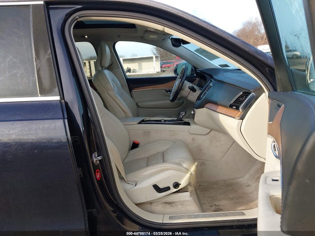 2016 VOLVO XC90 YV4A22PLXG1014466 Photo 4