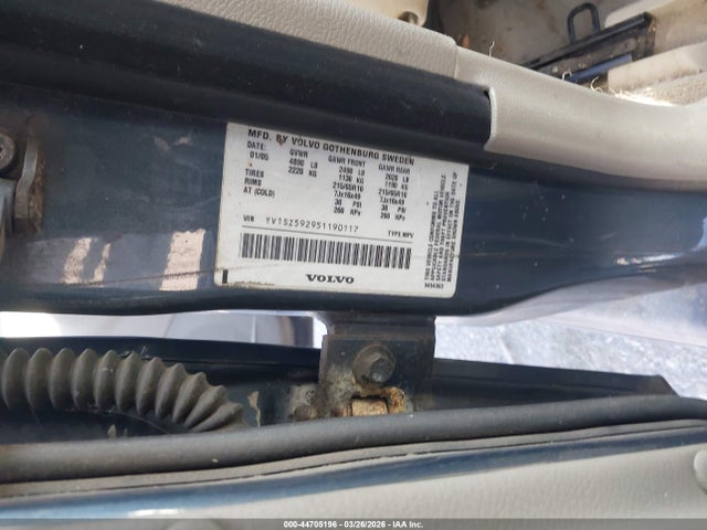 2005 VOLVO XC70 YV1SZ592951190117 Photo 8