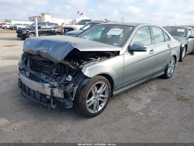 Продаж на аукціоні авто 2013 Mercedes-benz C 250, vin: WDDGF4HB9DR300024, номер лоту: 44705197