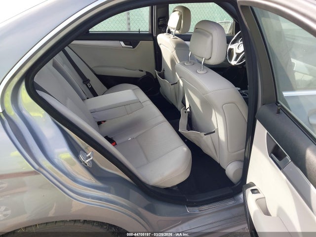 Продаж на аукціоні авто 2013 Mercedes-benz C 250, vin: WDDGF4HB9DR300024, номер лоту: 44705197