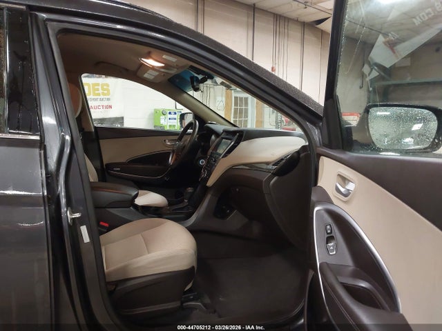 44705212 :رقم المزاد ، 5XYZUDLB9HG490217 vin ، 2017 Hyundai Santa Fe Sport 2.4l مزاد بيع