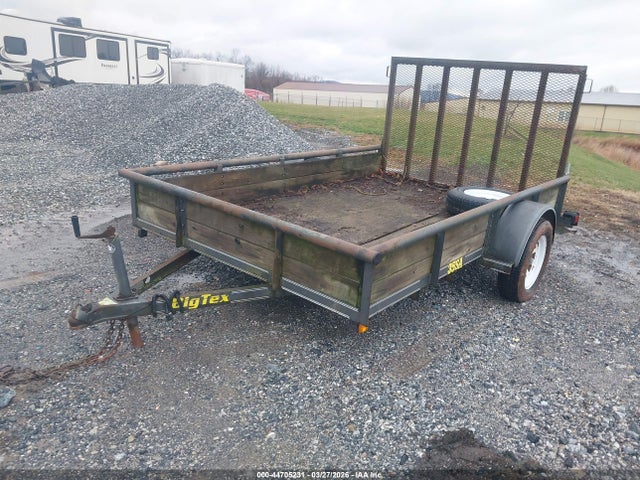 44705231 :رقم المزاد ، 4K8AX1016X1A40034 vin ، 1999 Big Tex Trailer مزاد بيع