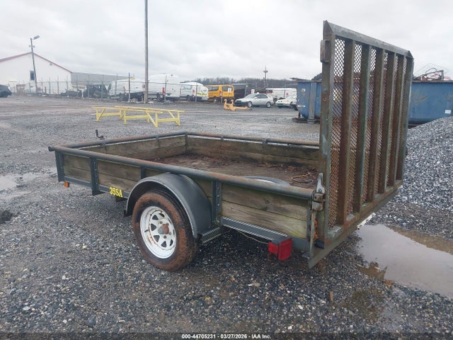 44705231 :رقم المزاد ، 4K8AX1016X1A40034 vin ، 1999 Big Tex Trailer مزاد بيع