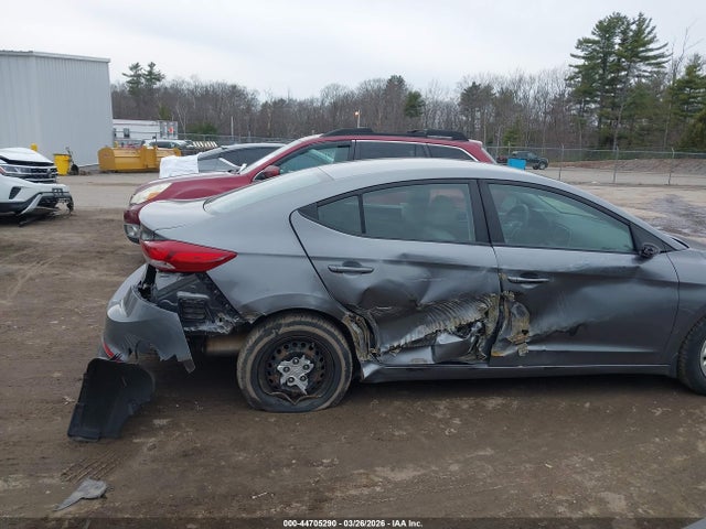 Hyundai ELANTRA SE 2018 5NPD74LF5JH323114 Image 6