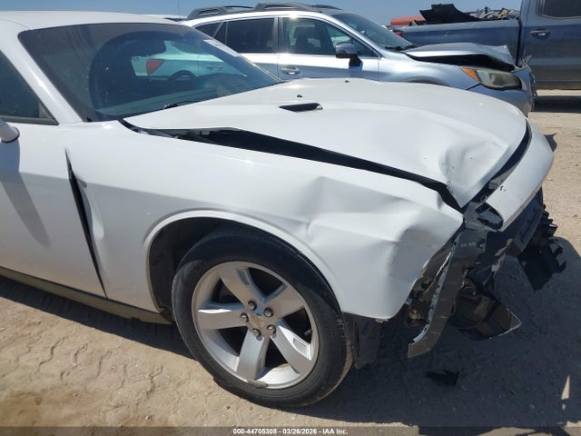 2C3CDYAGXEH282070 Dodge Challenger Sxt