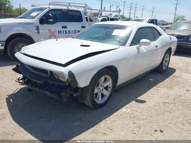 2C3CDYAGXEH282070 Dodge Challenger Sxt