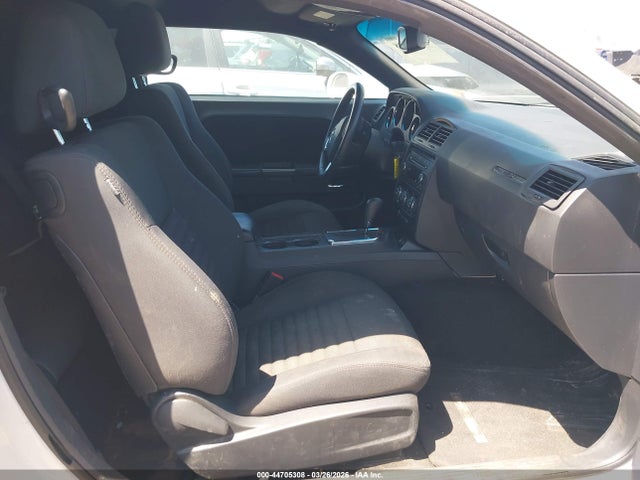 2C3CDYAGXEH282070 Dodge Challenger Sxt