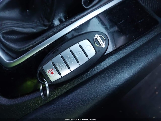 2019 Nissan Rogue Sv მანქანა იყიდება აუქციონზე, vin: 5N1AT2MV7KC821154, აუქციონის ნომერი: 44705365