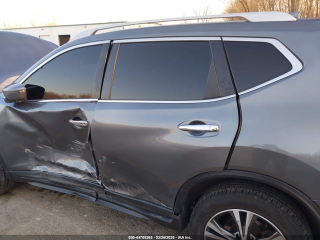 2019 Nissan Rogue Sv მანქანა იყიდება აუქციონზე, vin: 5N1AT2MV7KC821154, აუქციონის ნომერი: 44705365