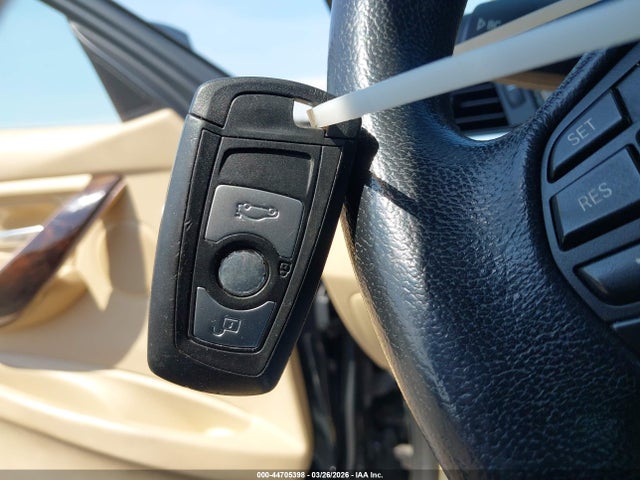44705398 :رقم المزاد ، WBA3B5C57EP539898 vin ، 2014 Bmw 328i Xdrive مزاد بيع