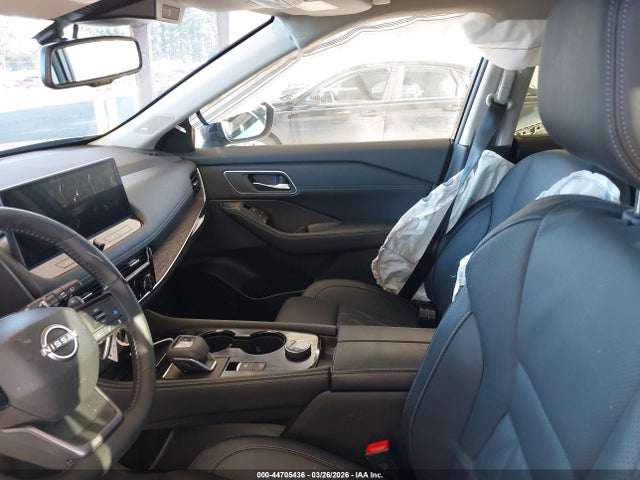 JN8BT3DD2TW470812 Nissan Rogue Platinum