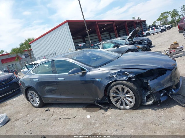 Продаж на аукціоні авто 2016 Tesla Model S 60d/70d/75d/85d/90d, vin: 5YJSA1E26GF149532, номер лоту: 44705476