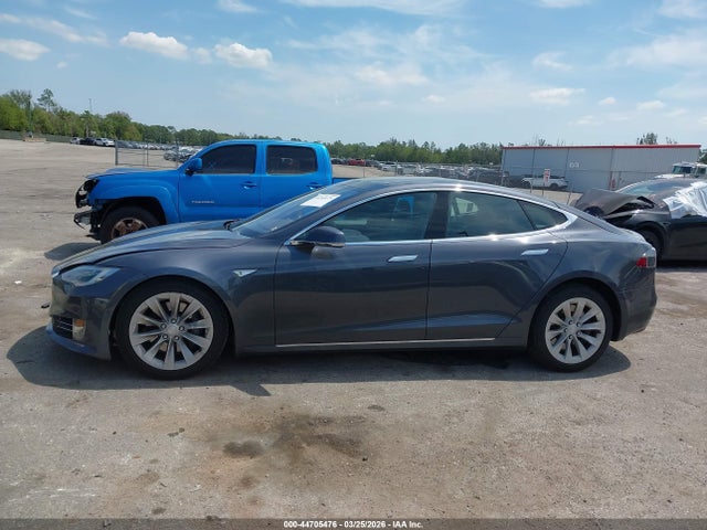 Продаж на аукціоні авто 2016 Tesla Model S 60d/70d/75d/85d/90d, vin: 5YJSA1E26GF149532, номер лоту: 44705476