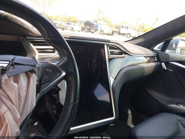 Продаж на аукціоні авто 2016 Tesla Model S 60d/70d/75d/85d/90d, vin: 5YJSA1E26GF149532, номер лоту: 44705476