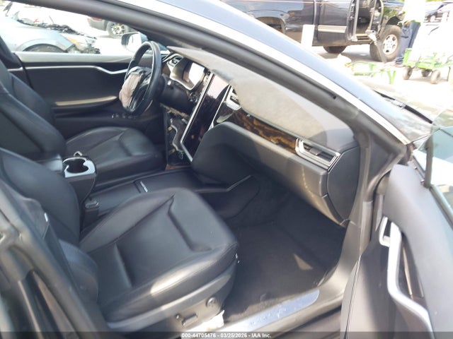 Продаж на аукціоні авто 2016 Tesla Model S 60d/70d/75d/85d/90d, vin: 5YJSA1E26GF149532, номер лоту: 44705476