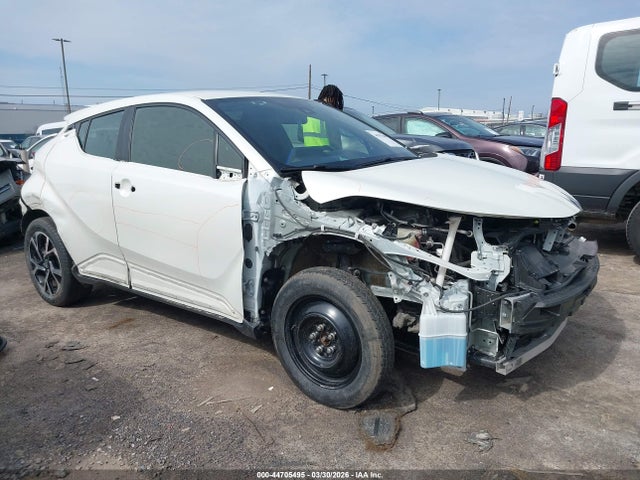 Продажа на аукционе авто 2020 Toyota C-hr Xle, vin: JTNKHMBXXL1067654, номер лота: 44705495