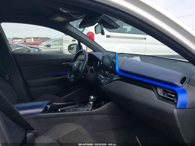 Продажа на аукционе авто 2020 Toyota C-hr Xle, vin: JTNKHMBXXL1067654, номер лота: 44705495