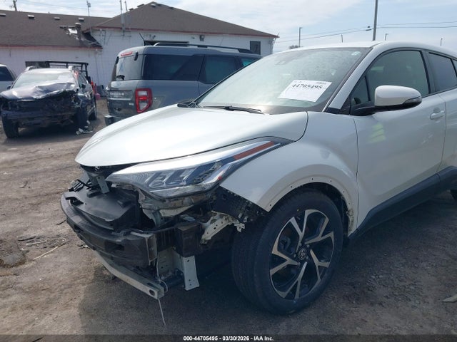 Продажа на аукционе авто 2020 Toyota C-hr Xle, vin: JTNKHMBXXL1067654, номер лота: 44705495