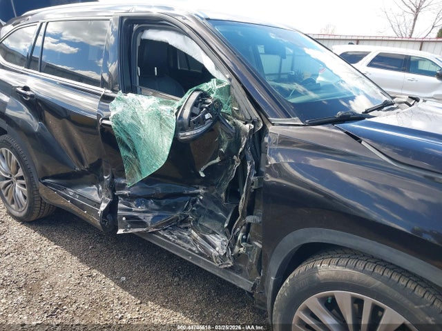 Продаж на аукціоні авто 2021 Toyota Highlander Platinum, vin: 5TDFZRBH9MS074673, номер лоту: 44705518