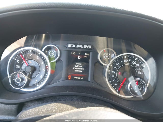 3C6UR5JJ2KG653849 RAM 2500 Big Horn 4x4 8&#039; Box