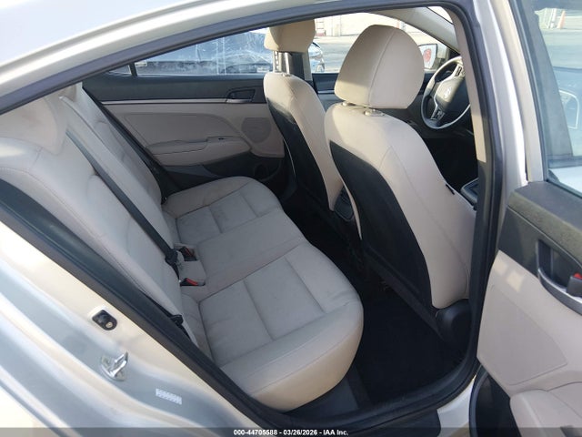 Продаж на аукціоні авто 2017 Hyundai Elantra Se, vin: KMHD74LF2HU359371, номер лоту: 44705588