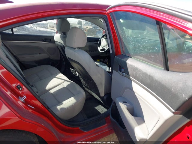 KMHD84LF3HU160973 Hyundai ELANTRA SE
