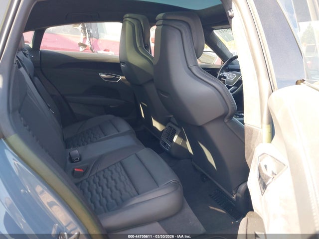 Продаж на аукціоні авто 2022 Audi Rs E-tron Gt Quattro, vin: WAUBHBFW7N7904612, номер лоту: 44705611