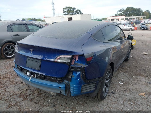 44705619 :رقم المزاد ، 5YJ3E1EAXNF332252 vin ، 2022 Tesla Model 3 Rear-wheel Drive مزاد بيع