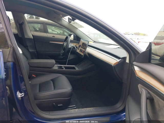 44705619 :رقم المزاد ، 5YJ3E1EAXNF332252 vin ، 2022 Tesla Model 3 Rear-wheel Drive مزاد بيع
