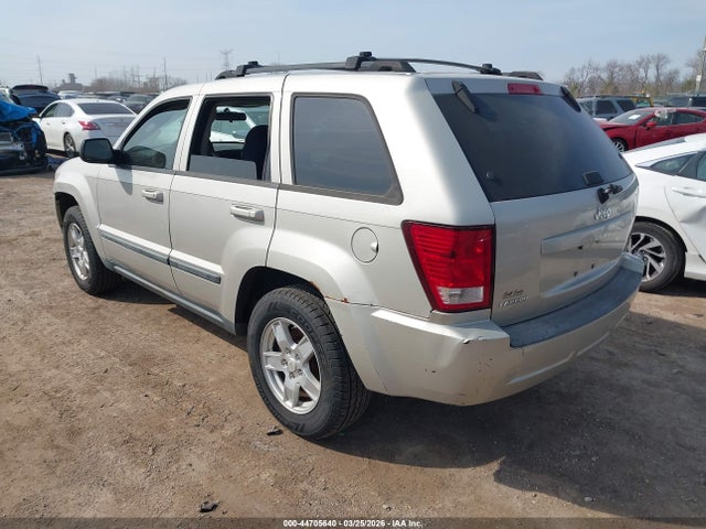 2007 Jeep Grand Cherokee Laredo მანქანა იყიდება აუქციონზე, vin: 1J8GS48K77C526102, აუქციონის ნომერი: 44705640