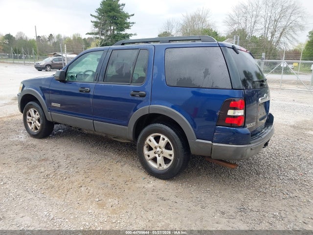 2006 FORD EXPLORER 1FMEU63886UA53217 Photo 2