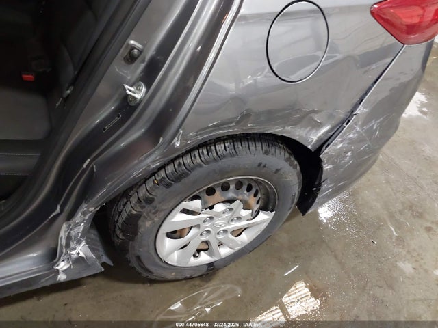Hyundai ELANTRA SE 2018 5NPD74LF4JH287786 Image 17